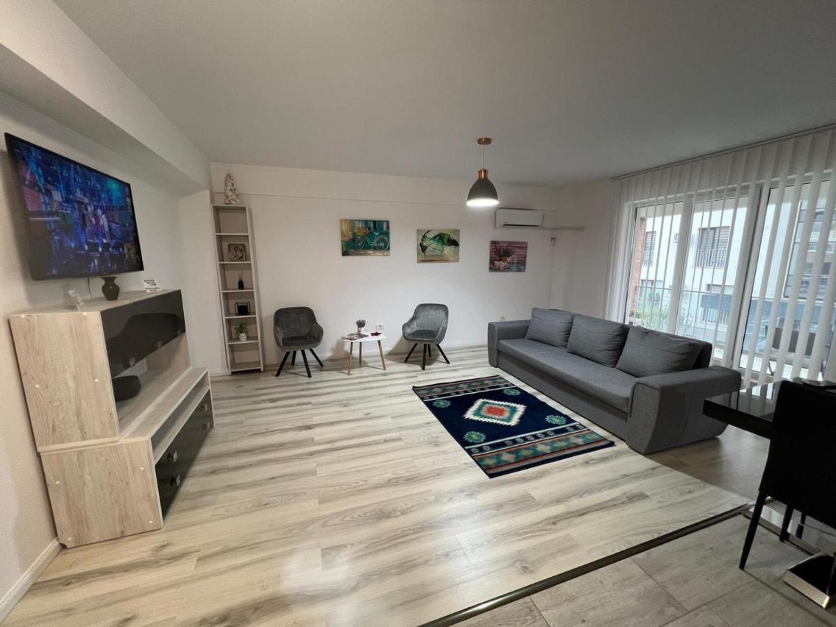 Apartament Intr-O Zona Rezidentiala Linistita Яш Екстериор снимка