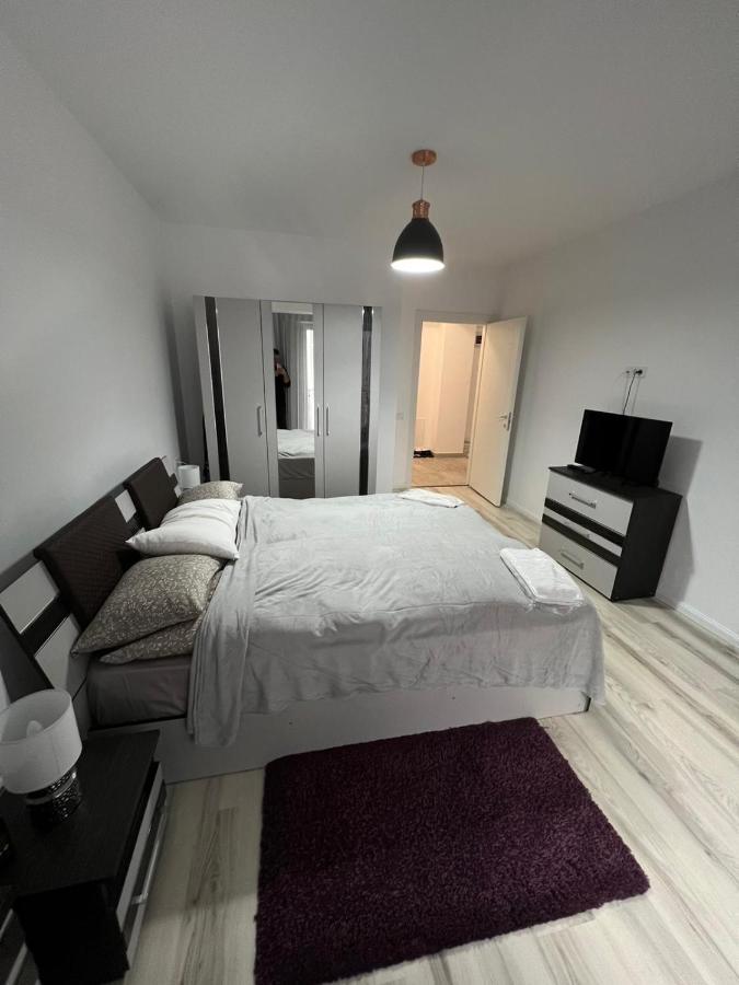 Chic Apartament Complex Inamstro Яш Екстериор снимка