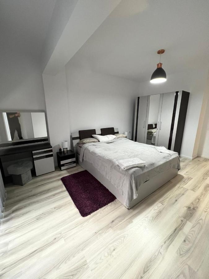 Chic Apartament Complex Inamstro Яш Екстериор снимка