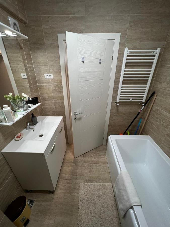 Chic Apartament Complex Inamstro Яш Екстериор снимка