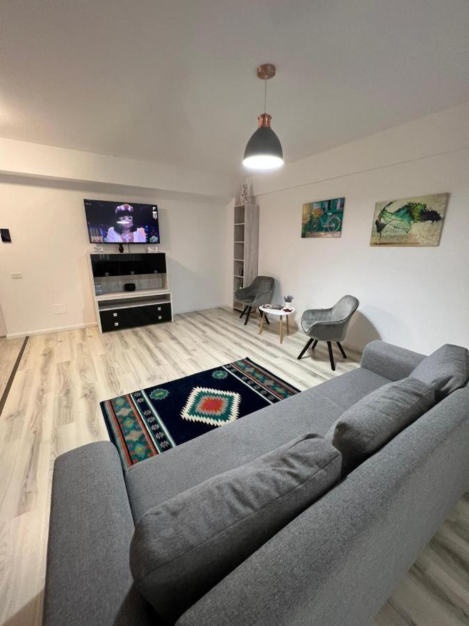 Chic Apartament Complex Inamstro Яш Екстериор снимка